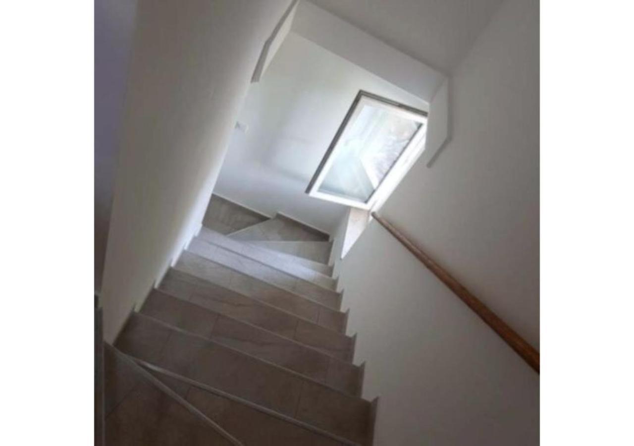 Forras Vendeghaz Appartement Tata Buitenkant foto
