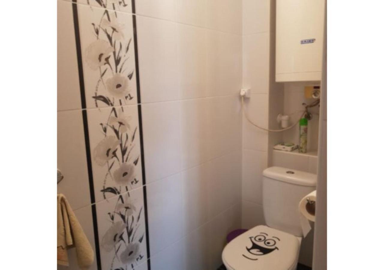 Forras Vendeghaz Appartement Tata Buitenkant foto