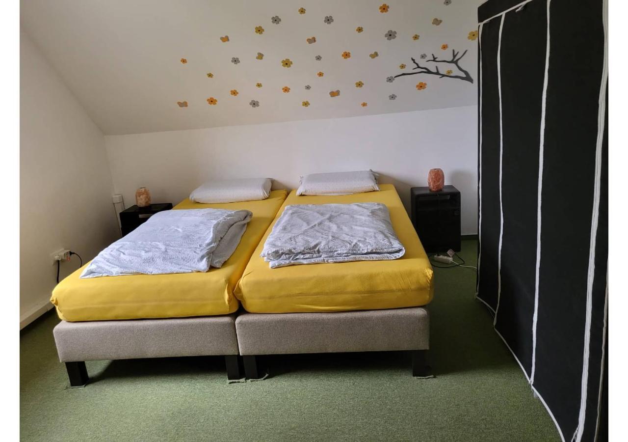 Forras Vendeghaz Appartement Tata Buitenkant foto
